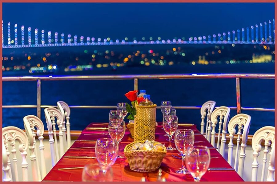 Istanbul: Bosphorus Night Dinner Cruise with Private Table - Anatolian Fortress and Beylerbeyi Palace