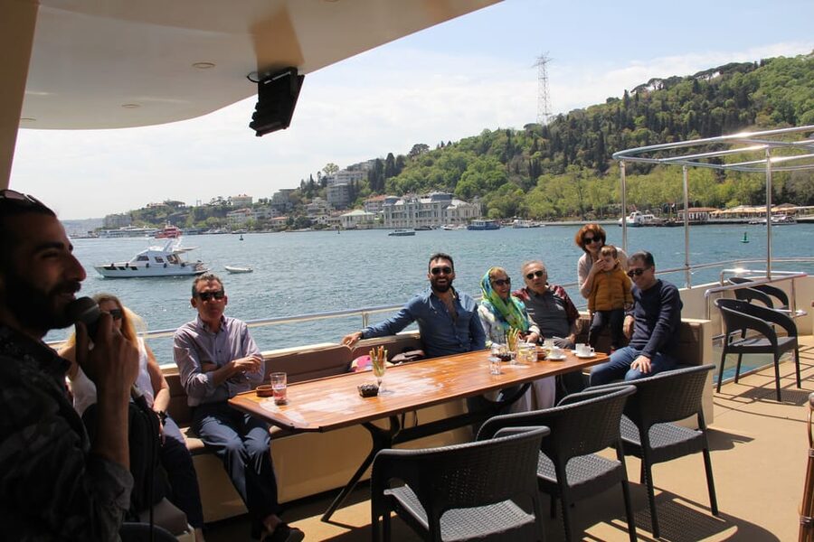 Istanbul: Bosphorus Strait and Black Sea Lunch Cruise - The return past Asian Istanbul