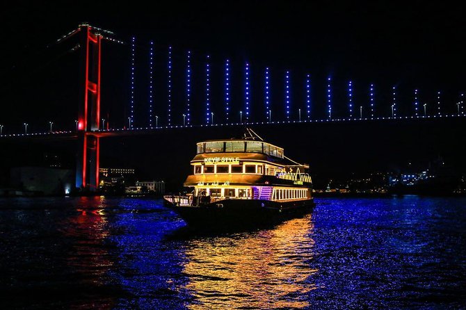 Istanbul Dinner Cruise Entertaintment with Private Tables - Dinner with Turkish dishes and a choice worth noting