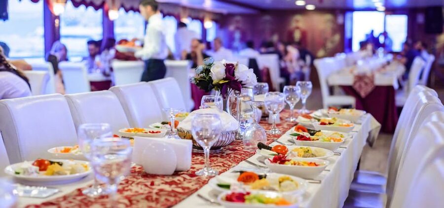 Istanbul: Dinner Cruise on the Bosphorus - How much value does the $354 price offer?