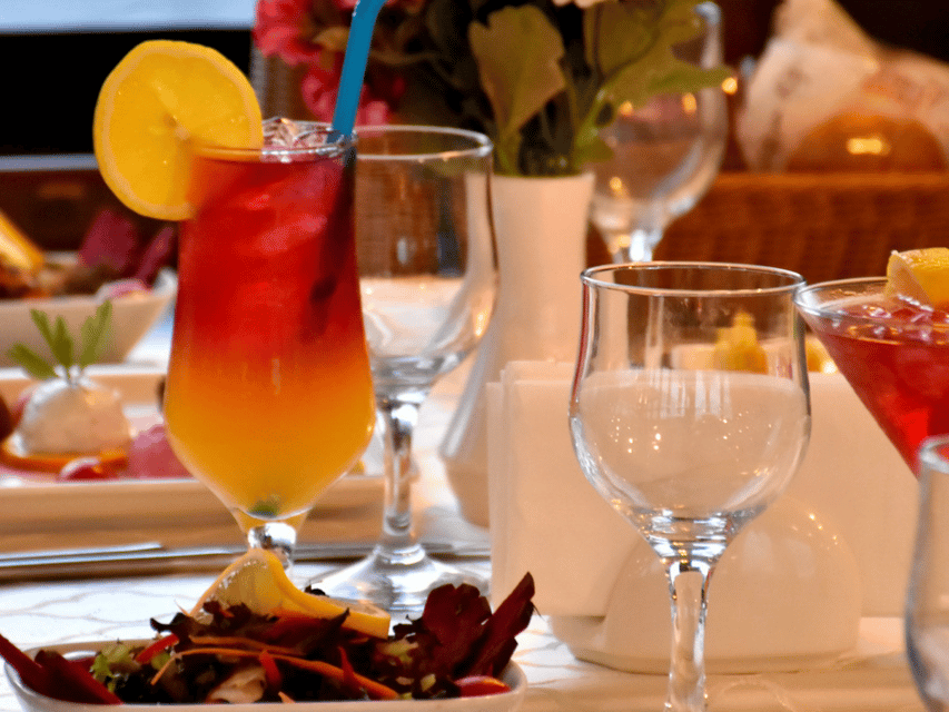Istanbul: Dinner Cruise with Hotel Pickup & Optional Drinks - Çırağan Palace and Ortaköy Mosque