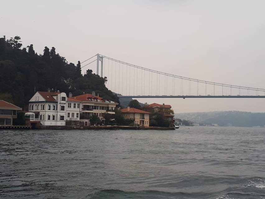 Istanbul: Full-Day City Tour with Bosphorus Cruise and Lunch - Eyüp Sultan Mosque, a short cultural stop