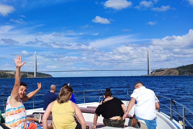 Istanbul Lunch Cruise - Extended Bosphorus Cruise up to the Black Sea - The return to Kabatas