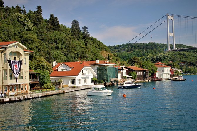 Istanbul Lunch Cruise on Bosphorus and Black Sea - Beykoz and the short walk on Istanbul’s Asian side