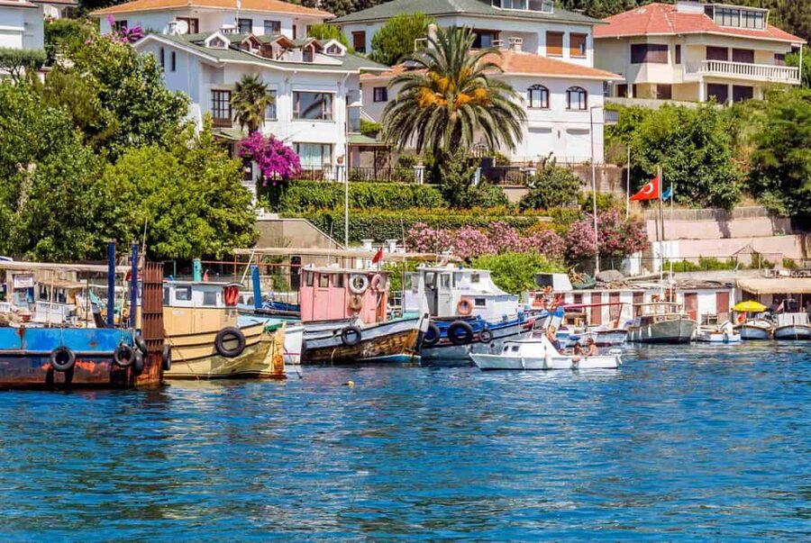 Istanbul Prince Island Cruise with Lunch & Free Time - The boat ride across the Sea of Marmara