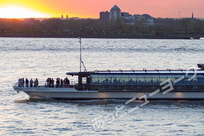 JAPANESE guided tour! Bateaux Dinner Cruise tour with hotel transportation. The best way to enjoy the Manhattan night view from the river & sea. Full course French dinner, live band music included. - A river night with a French dinner