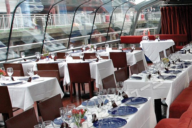 JAPANESE guided tour! Bateaux Dinner Cruise tour with hotel transportation. The best way to enjoy the Manhattan night view from the river & sea. Full course French dinner, live band music included. - Food, music, and the extra drink bill