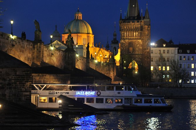 Jazz Boat: Popular LIVE JAZZ dinner cruise - Dinner: good enough to support the evening