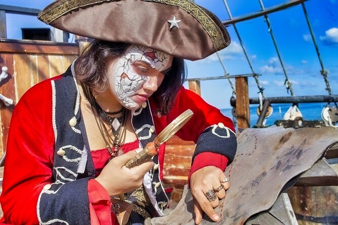 Jolly Roger Pirate Show and Dinner Cruise with Open Bar - How the cruise fits different kinds of visitors