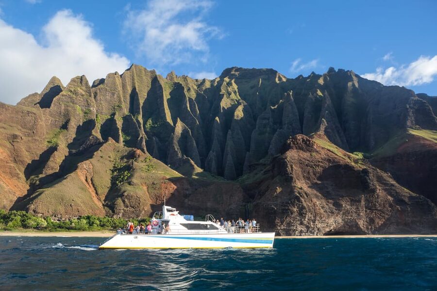 Kauai: Napali Sunset Dinner Cruise - Leaving Eleele for the Napali Coast