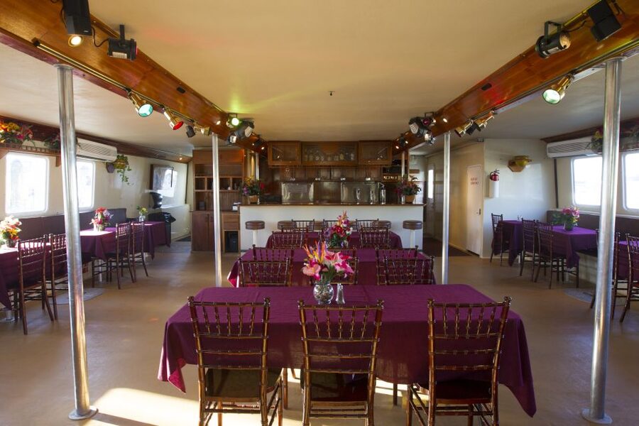 Key West: Sunset Dinner Cruise with Open Bar & Live Music - The open bar and the social mood