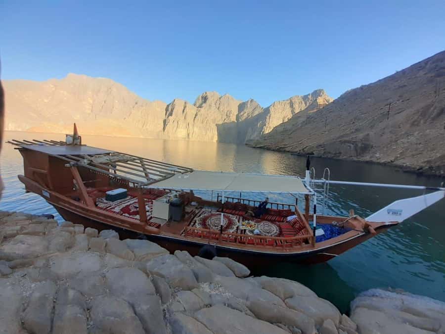 Khasab: Dhow Cruise with Lunch, Dolphin Watching& Snorkeling - Seebi Island and the second snorkeling stop