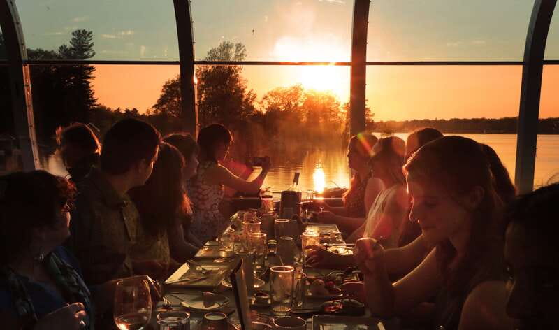 Kingston: Sunset Dinner Cruise - Choosing between the Island Queen and Island Star