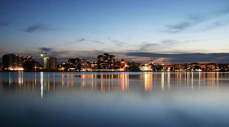 Kingston: Sunset Dinner Cruise - Seating, views, and comfort during three hours