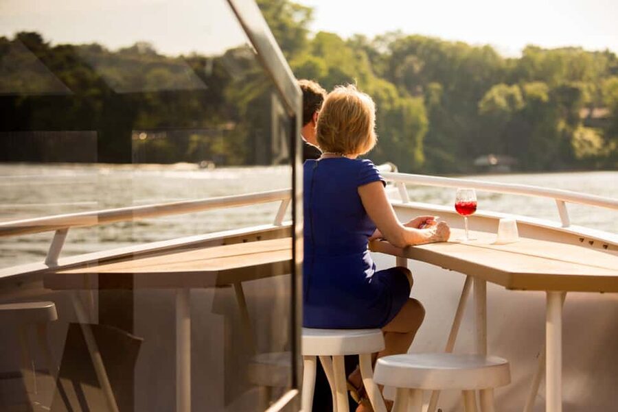 Knoxville: Sunset Dinner Cruise on Tennessee River - A sunset dinner that makes Knoxville feel new