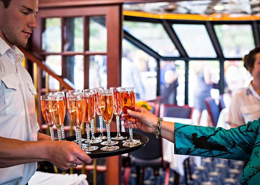 Knoxville: Sunset Dinner Cruise on Tennessee River - Boarding and settling into your private table