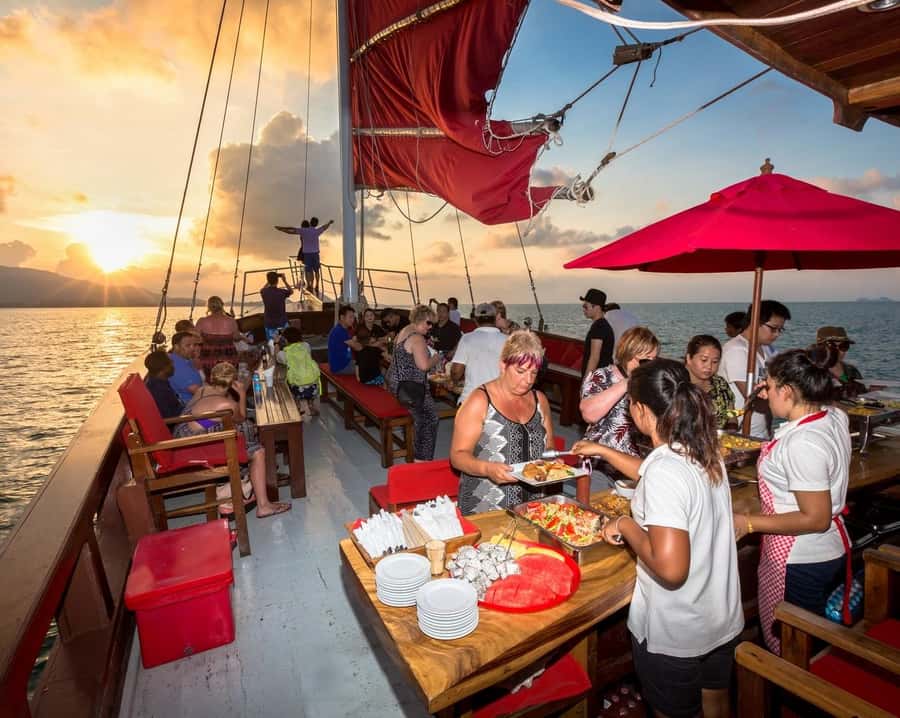 Koh Samui: Red Baron Romantic Sunset Dinner Cruise - What the three-hour timing means