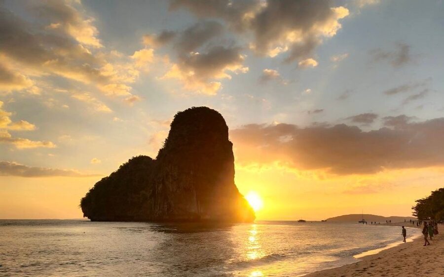 Krabi: Seven Islands Snorkel Cruise with Dinner - Ko Poda, white sand, and the dinner stop