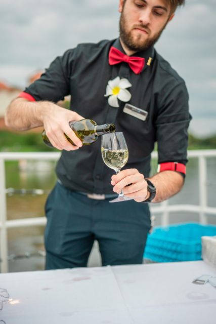 Krakow: Evening Cruise with a Glass of Wine - Who will enjoy this Krakow cruise?