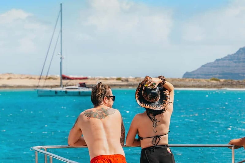 La Graciosa: Island Cruise with Lunch and Water Activities - Caleta del Sebo: A Short Island Introduction