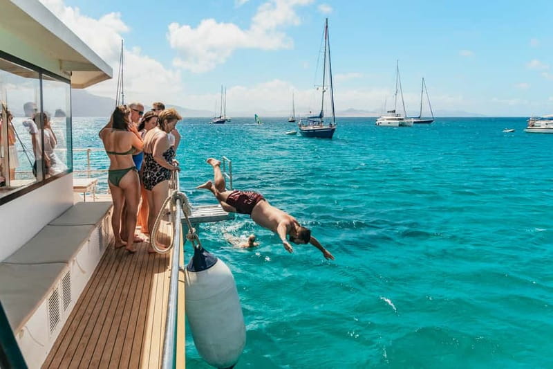 La Graciosa: Island Cruise with Lunch and Water Activities - The Ferry Crossing to La Graciosa