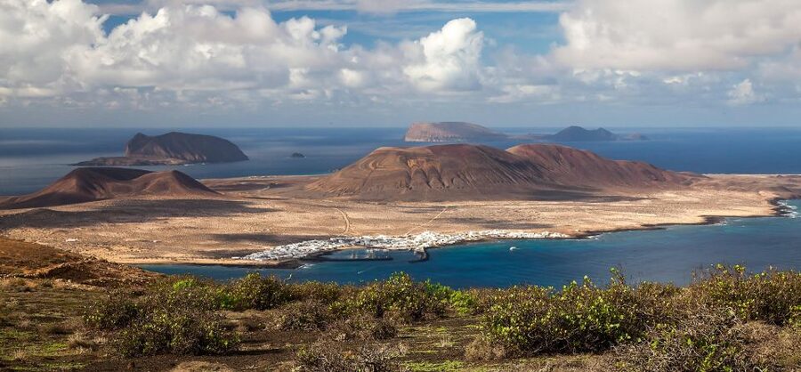 La Graciosa: Island Cruise with Lunch for Cruise Passengers - From Marina Lanzarote to La Graciosa