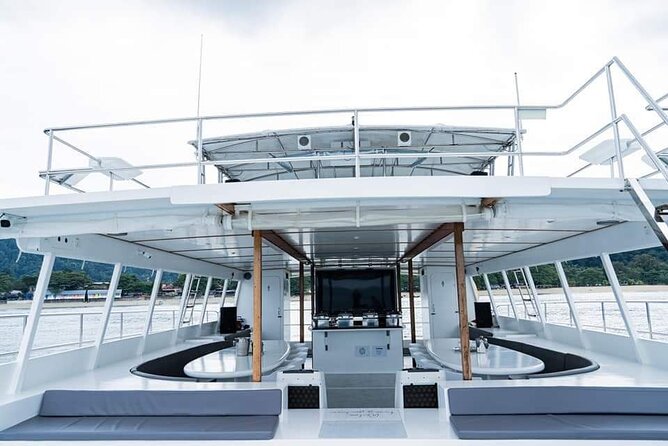 Langkawi Sunset Cruise with Buffet Dinner Jacuzzi & Hotel Pick up - Who will enjoy this Langkawi cruise most