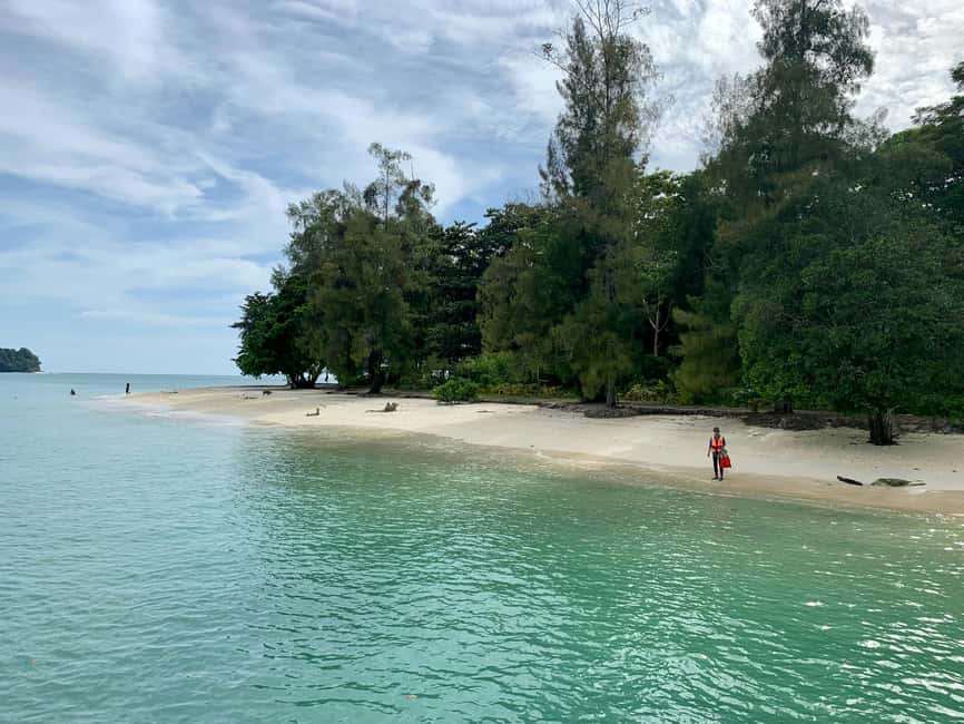 Langkawi: Sunset Dinner Cruise with Hotel Transfer - Setting out along the coast and into open water