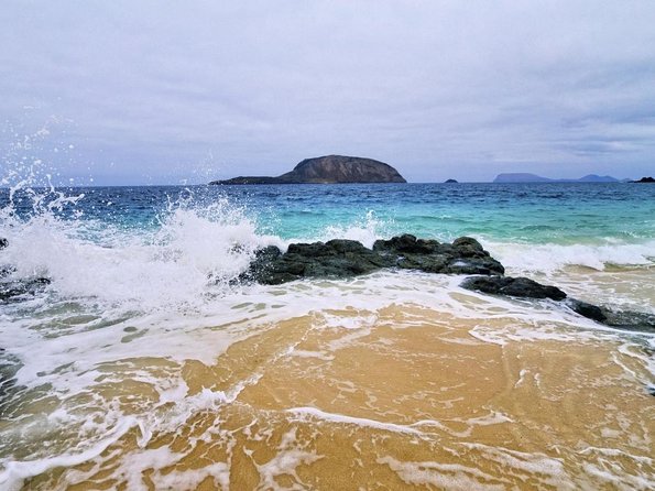 Lanzarote: La Graciosa island cruise with lunch and water activities - Key points to know before you book