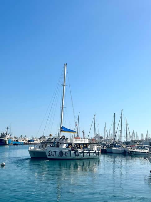 Limassol: Catamaran Cruise with Lunch - Open bar, VIP cocktails, and the family setting