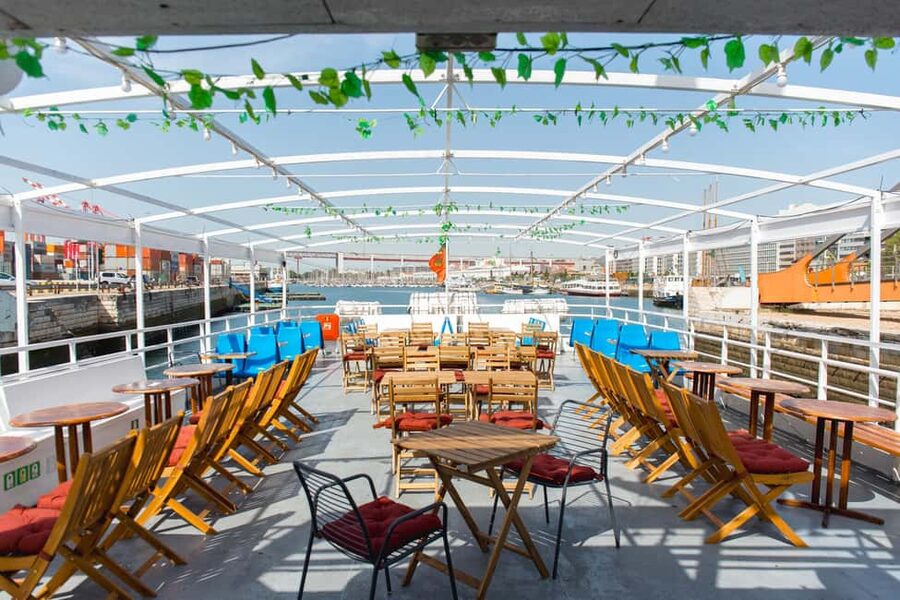 Lisbon: Tagus River Dinner Cruise with Fado Show - Finding Pier B at Sul e Sueste