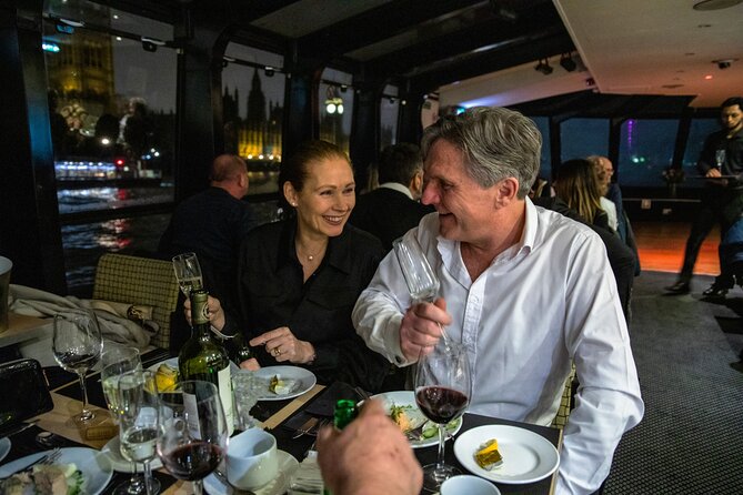 London Dinner Cruise on the Thames River - Dinner, service, and the fixed menu