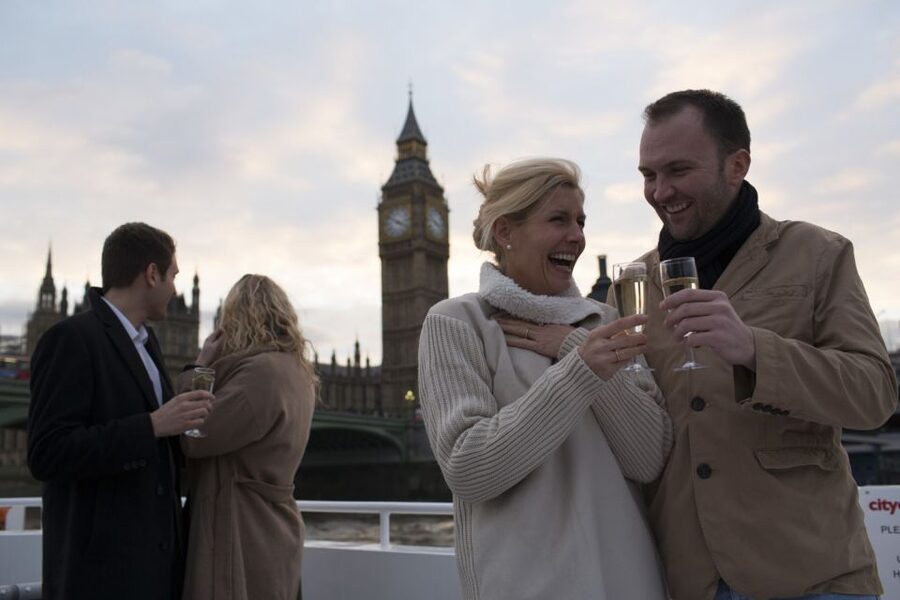 London: River Thames Evening Cruise with Bubbly and Canapés - Canary Wharf changes the view