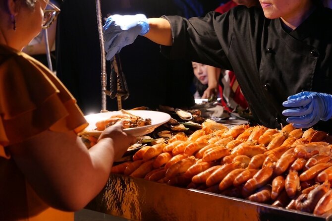 Luxury Dinner Cruise with Guide and Transfer (Opt. Executive Van) - The return north toward Rama VII Bridge