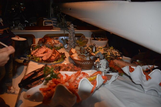 Luxury Sydney Harbor New Years Eve Fireworks Dinner Cruise 2026-7 - The 9 p.m. fireworks and illuminated vessels