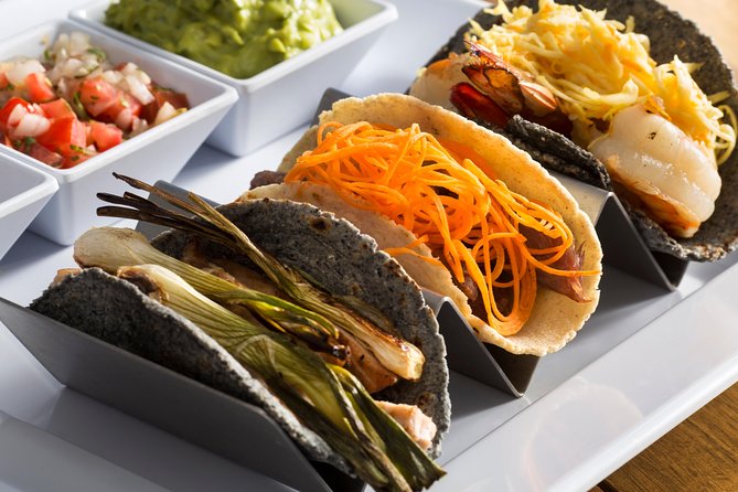 Luxury Yacht Snorkeling & Lunch Cruise from Cabo San Lucas - Cruising toward the Arch and sea lions