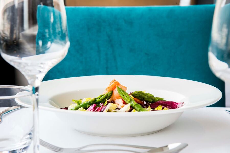 Lyon 2.5-Hour Lunch Cruise - Commentary and the limits of onboard sightseeing
