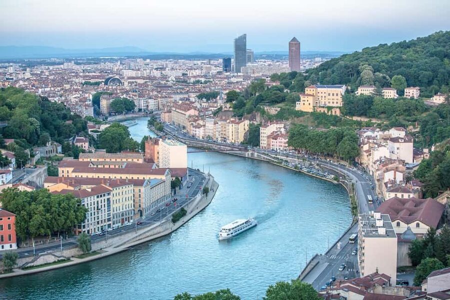 Lyon 2.5-Hour Lunch Cruise - Service, comfort, and the overall pace