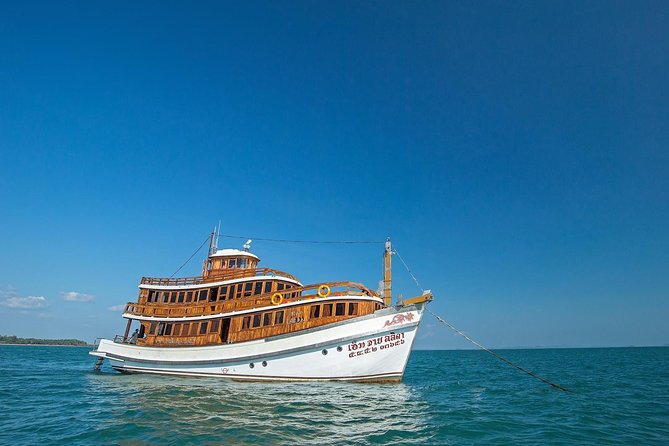 M/Y Lalida Sunset Dinner Cruise in Krabi - Phra Nang Cave Beach and Local Folklore