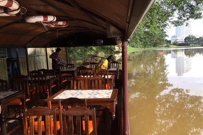 Magical Evening Dinner Cruise on the Ping River - Drinks, views, and the evening mood