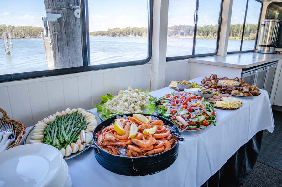 Mandurah: Murray River Lunch Cruise - Crossing Mandjar Bay and the Mandurah estuary