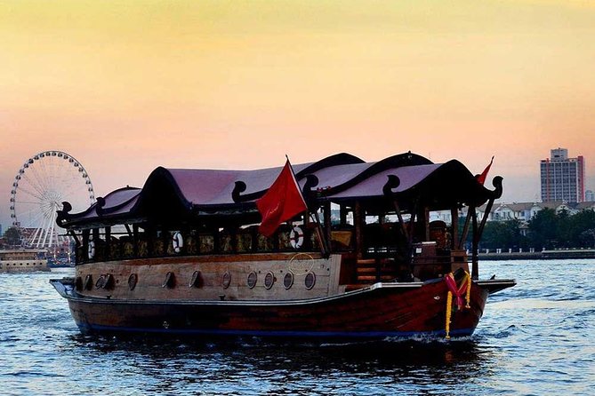 Manohra 5-Star Luxury Dinner Cruise with Pre-Canapés in Bangkok - Wat Arun, the Grand Palace, and the river landmarks