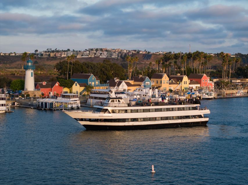 Marina Del Rey: Christmas Eve Buffet Brunch or Dinner Cruise - What the dinner buffet offers
