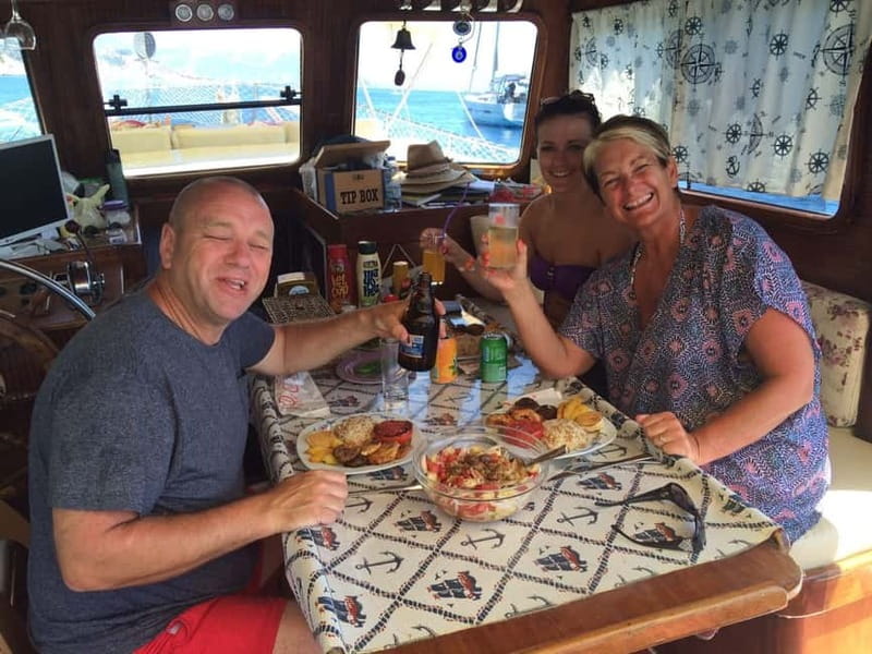 Marmaris: Private Boat Cruise with Lunch - Pickup, harbor departure, and the first hour