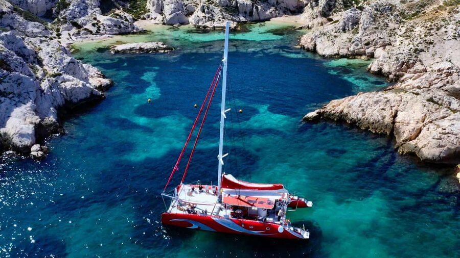 Marseille : Calanques Catamaran Cruise with Lunch & Wine - Why this catamaran trip is different