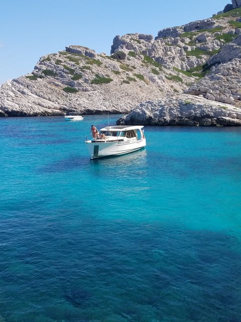Marseille: Calanques Eco Boat Cruise with Lunch and Wine - A full day from Marseille’s Old Port