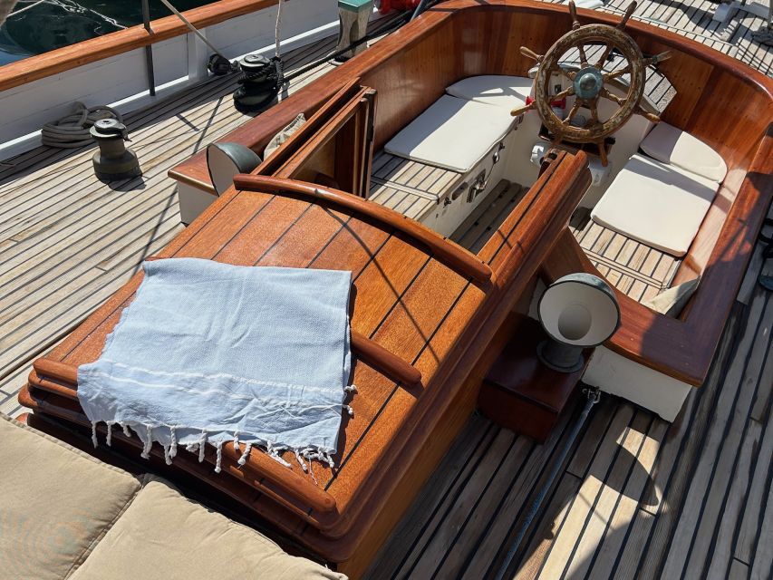 Marseille: Sailboat Cruise with Lunch, Swim & Organic Wine - Key points at a glance