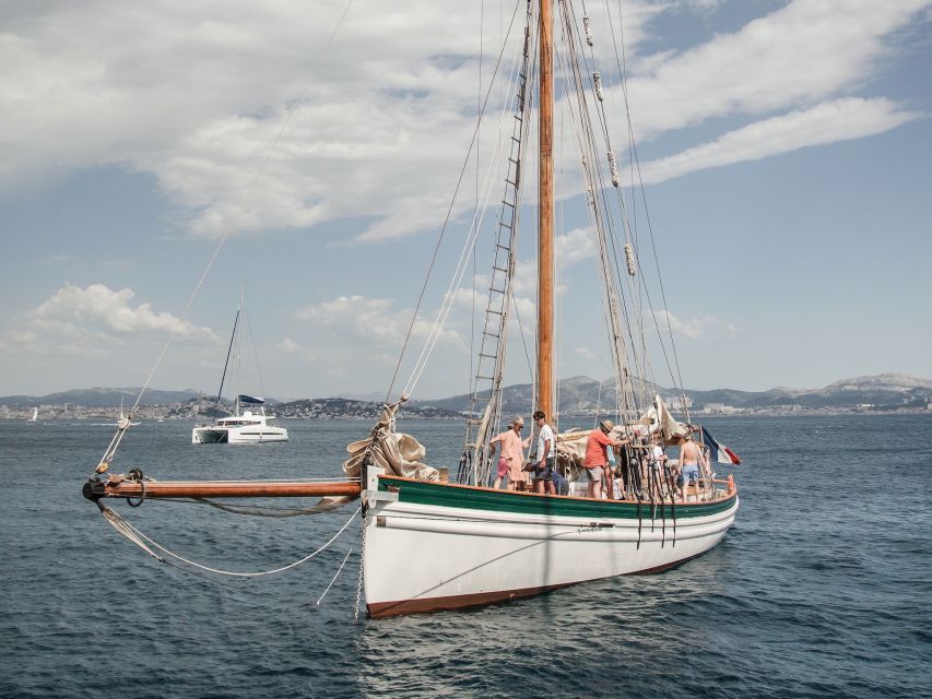 Marseille: Sailboat Cruise with Lunch, Swim & Organic Wine - Lunch Aboard with Organic Wine