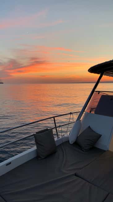 Marseille: Sunset Boat Cruise with Buffet and Organic Wine - Dinner on board: fresh, simple, and vegetarian