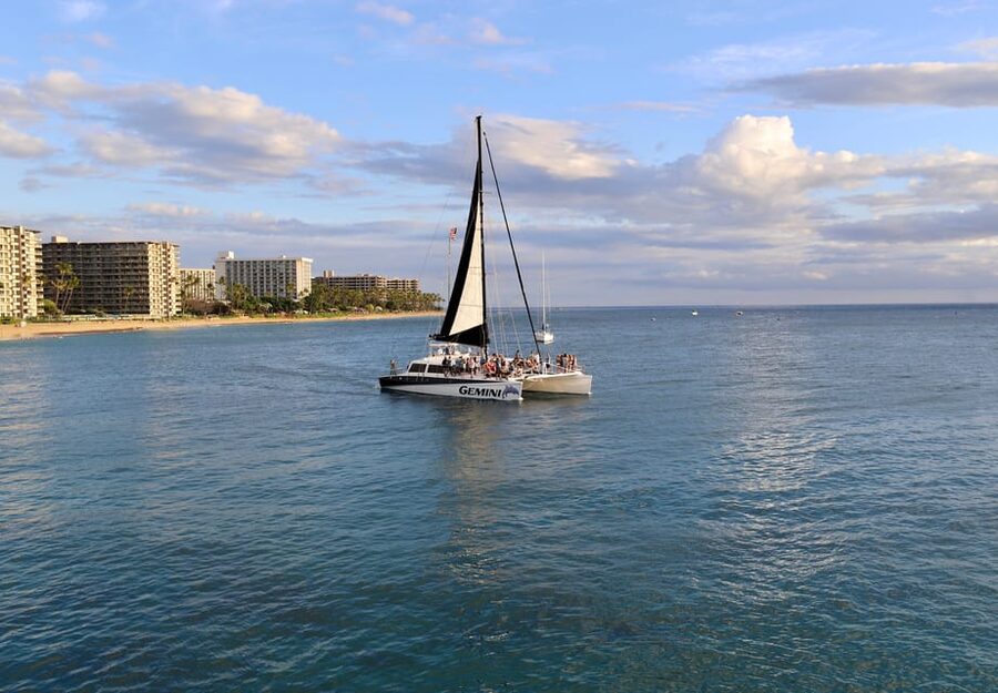 Maui: 2 Hour Sunset Dinner Sail with Open Bar and Appetizers - Who will get the most from this sail